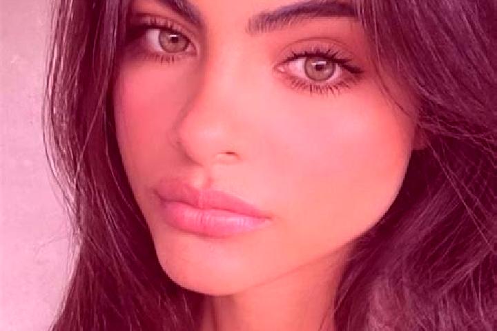 Sienna, 23, a black green-eyed middle eastern companion based in Cedar Hill. Offering CIM, Duos, Massage. Available for incall and outcall, day and evening d...