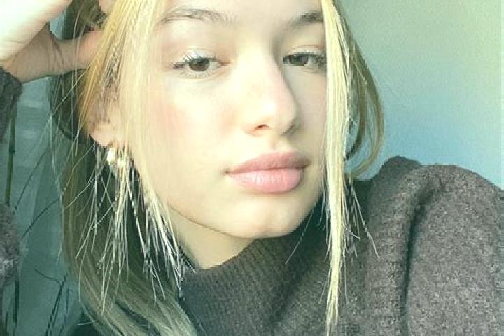 Sienna, 23, a blonde brown-eyed latina companion based in Luyang. Offering Massage, Striptease, Deep French Kissing, BDSM. Available for incall and outcall, ...