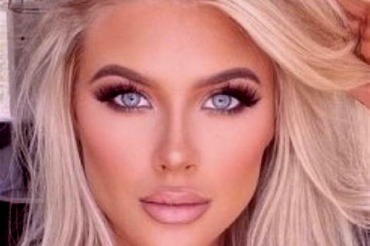 Sienna, 23, a platinum blonde blue-eyed asian companion based in Sandy Hills. Offering Striptease, GFE, OWO, Couples. Available for incall and outcall, day a...