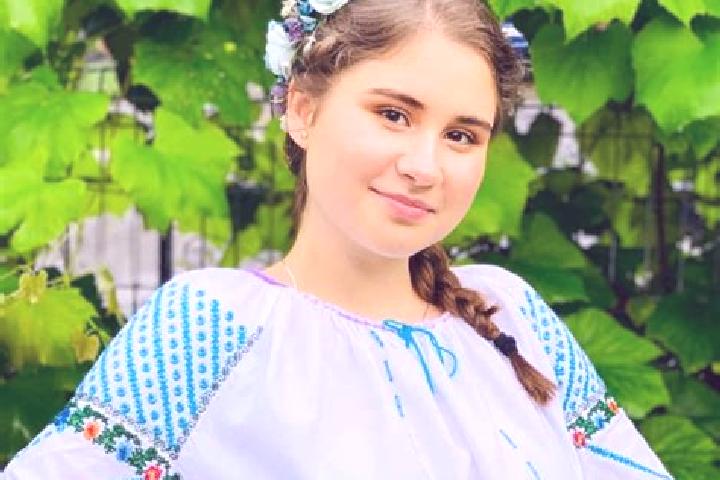 Sienna, 23 — Escort in Cetan, Romania