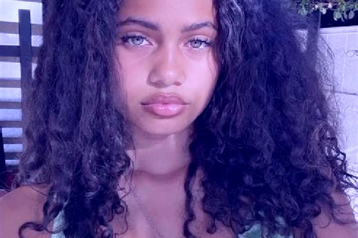 Sienna, 24, a auburn green-eyed mixed companion based in Shahriar. Offering Dinner Date, OWO, Couples. Available for incall and outcall, overnight bookings a...