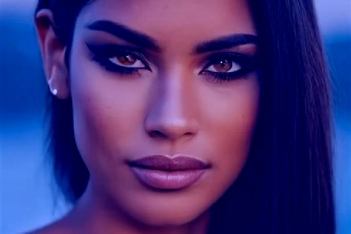 Sienna, 24, a black amber-eyed latina companion based in Vinnitsy. Offering BDSM, Domination, Party Girl. Available for incall and outcall, overnight booking...