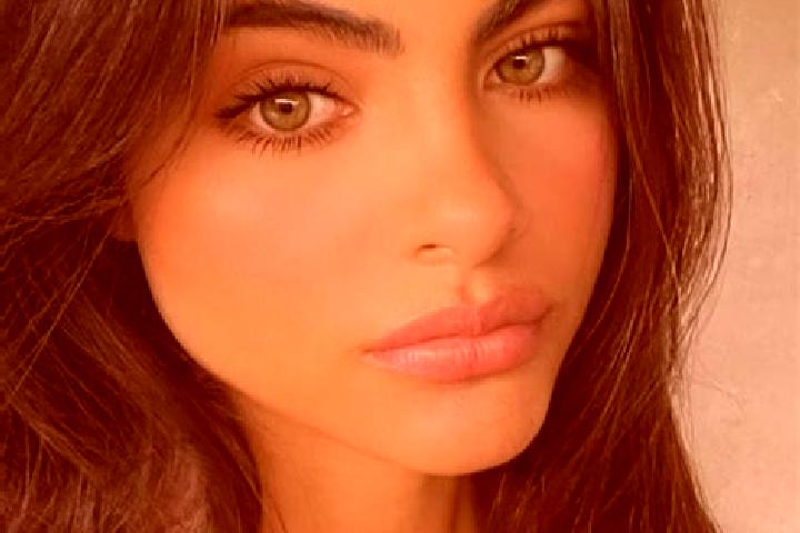 Sienna, 24, a brunette green-eyed caucasian companion based in Goutro. Offering Overnight, GFE, Girlfriend Experience, Fetish. Available for incall and outca...