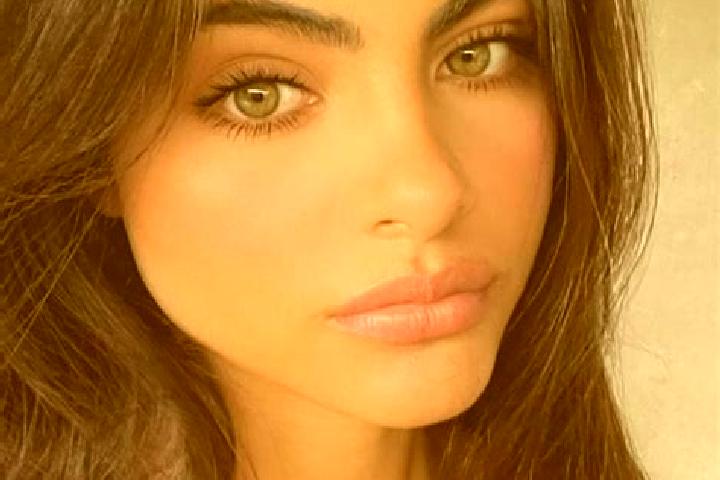 Sienna, 24, a brunette grey-eyed indian companion based in Fatih. Offering Girlfriend Experience, Domination, Dinner Date, OWO. Available for incall and outc...