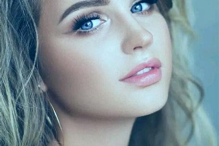 Sienna, 24, a dark blonde blue-eyed mediterranean companion based in Vidisha. Offering OWO, Erotic Massage, Dinner Date, CIM, Tantra. Available for incall an...