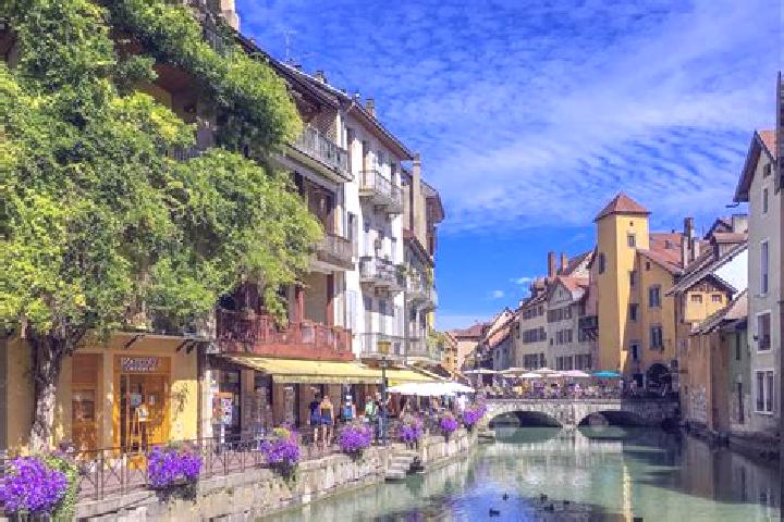 Sienna, 24 — Escort in Puycornet, France