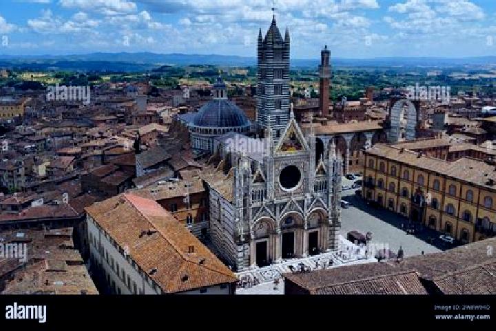 Sienna, 24 — Escort in Santa Maria in Duno, Italy