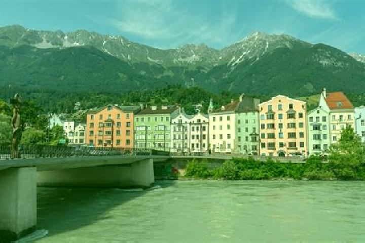 Sienna, 24 — Escort in Voelkendorf, Austria