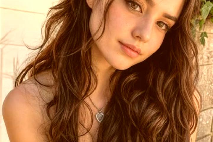 Sienna, 25, a black hazel-eyed mixed companion based in Ruzhintsi. Offering Girlfriend Experience, Fetish, GFE. Available for incall and outcall, day and eve...