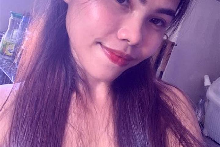 Sienna, 25 — Escort in Nangka, Philippines