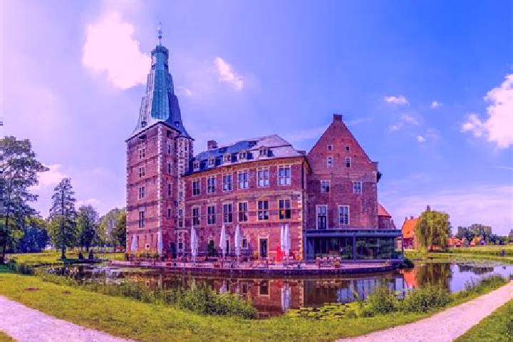 Sienna, 25 — Escort in Rees, Germany