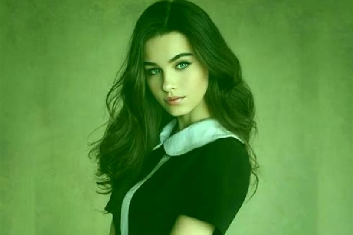 Sienna, 26, a brunette dark-eyed slavic companion based in Capellania. Offering Duos, OWO, BDSM. Available for incall and outcall, overnight bookings available.