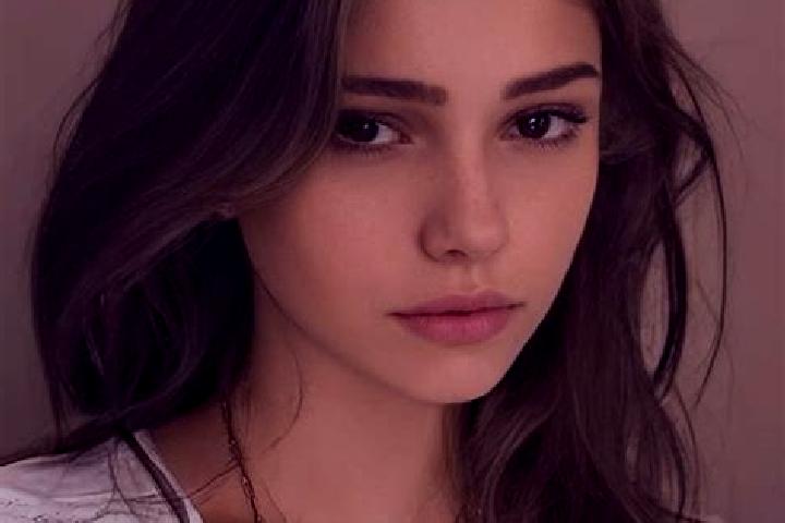 Sienna, 26, a chestnut grey-eyed slavic companion based in Zihobce. Offering Duos, Prostate Massage, OWO, Striptease, Dinner Date. Available for incall and o...