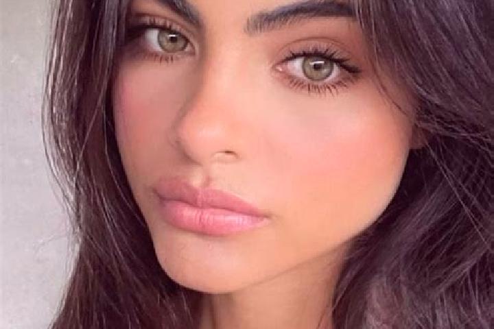 Sienna, 27, a black hazel-eyed middle eastern companion based in Campanario. Offering BDSM, Overnight, Fetish, Massage, GFE. Available for incall and outcall...