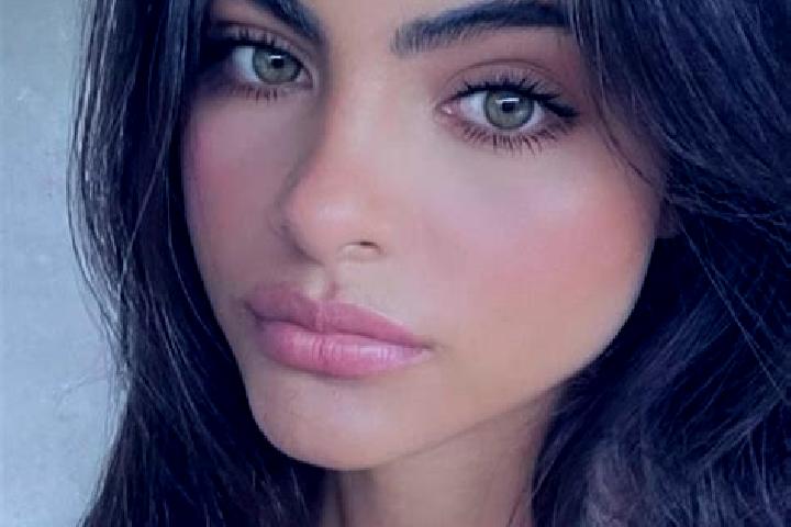 Sienna, 27, a brunette brown-eyed middle eastern companion based in Gourdan-Polignan. Offering Girlfriend Experience, Party Girl, Roleplay. Available for inc...