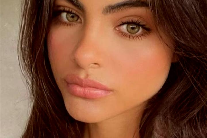 Sienna, 27, a brunette grey-eyed middle eastern companion based in Vische. Offering Erotic Massage, Travel Companion, Roleplay. Available for incall and outc...