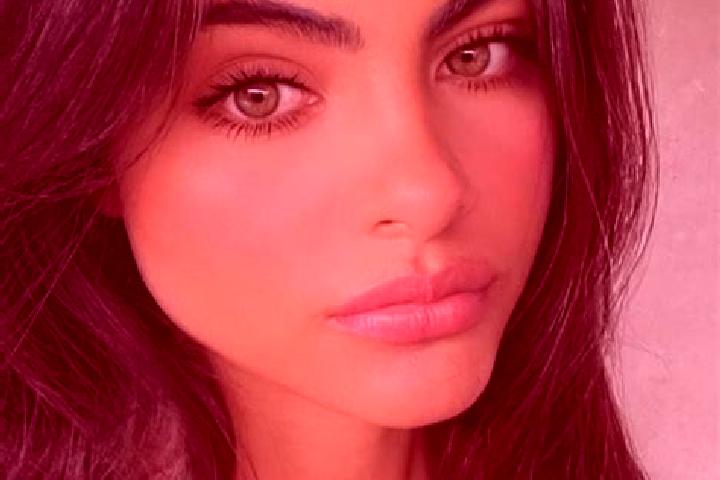 Sienna, 27, a chestnut grey-eyed indian companion based in Cuza Voda. Offering CIM, Girlfriend Experience, Party Girl, Duos. Available for incall and outcall...