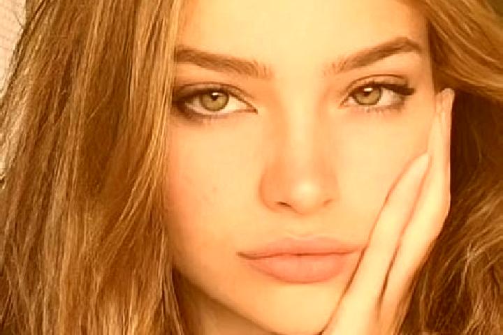 Sienna, 27, a dark blonde dark-eyed european companion based in Saintes. Offering Tantra, Party Girl. Available for incall and outcall, day and evening dates.