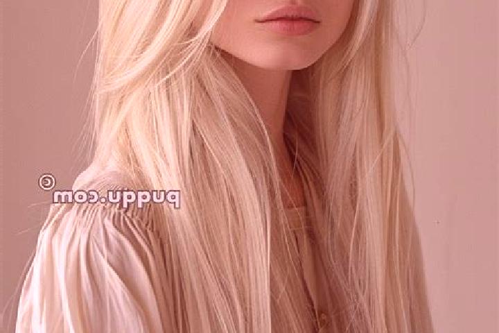 Sienna, 27, a platinum blonde blue-eyed slavic companion based in Ceresole Alba. Offering Fetish, Overnight, Erotic Massage, Couples, OWO. Available for inca...