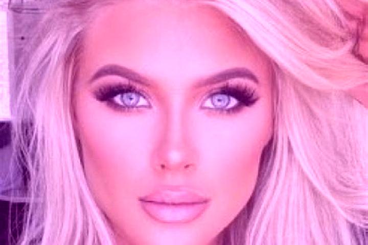 Sienna, 27, a platinum blonde hazel-eyed european companion based in Dzegstey. Offering CIM, Deep French Kissing, Travel Companion, A-Level, OWO. Available f...