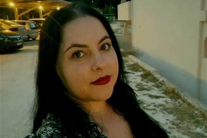 Sienna, 28 — Escort in Lungesti, Romania