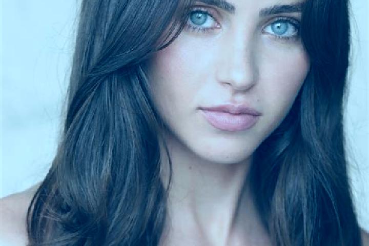Sienna, 29, a brunette amber-eyed indian companion based in Drenova. Offering Travel Companion, Tantra, A-Level, Domination. Available for incall and outcall...