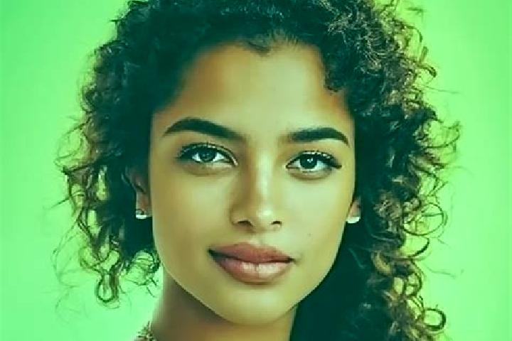 Sienna, 29, a red green-eyed latina companion based in Arkhangelo-Shelokhovskaya. Offering Overnight, Couples, Roleplay, GFE. Available for incall and outcal...