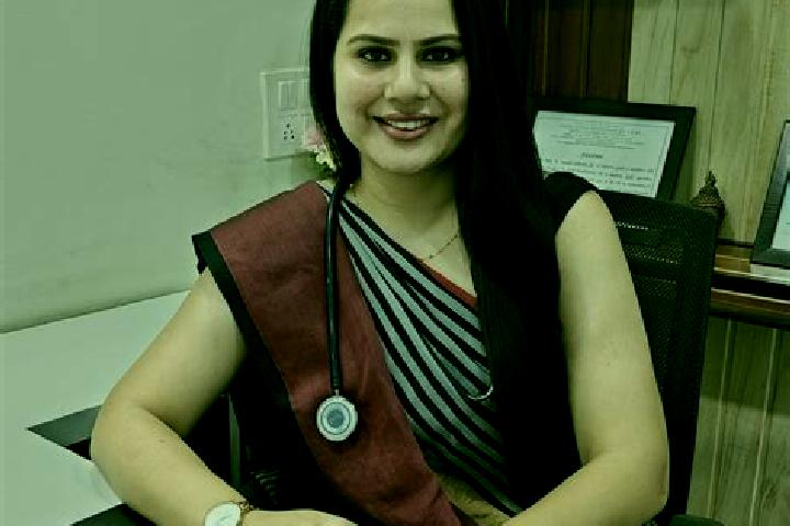 Sienna, 29 — Escort in Chaibasa, India