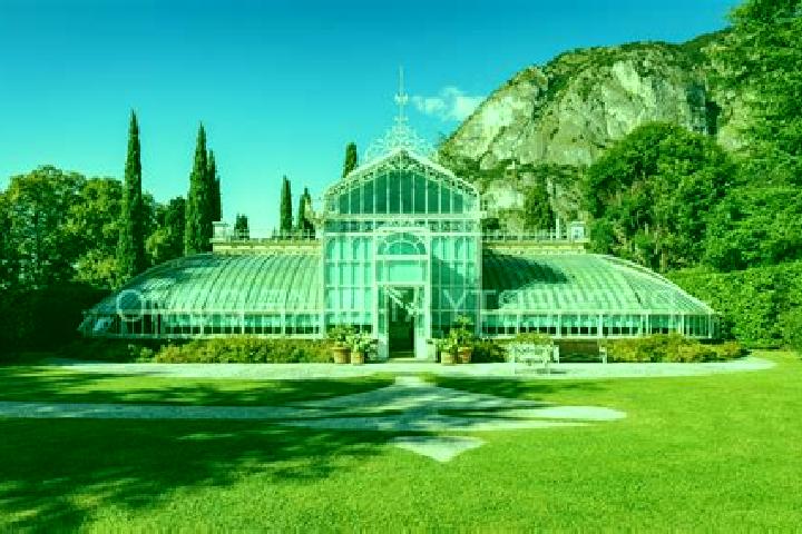 Sienna, 29 — Escort in Griante, Italy