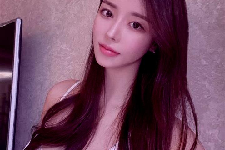 Sienna, 29 — Escort in Haiyan, China