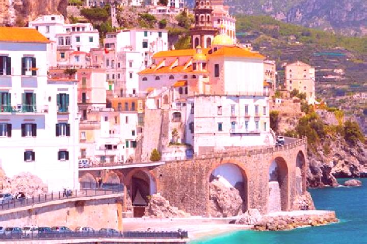 Sienna, 29 — Escort in Vallo Torinese, Italy