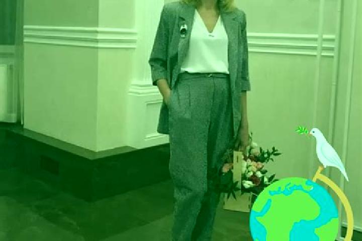 Sienna, 30, a chestnut green-eyed mixed companion based in New Ellenton. Offering Roleplay, Couples, Erotic Massage. Available for incall and outcall, day an...