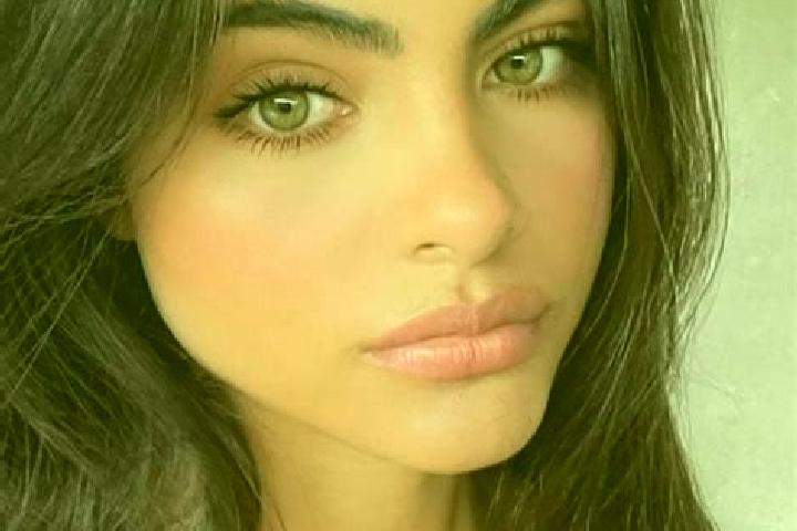 Sienna, 30, a red grey-eyed indian companion based in Clevelandia. Offering Tantra, Overnight, 69, Domination. Available for incall and outcall, overnight bo...