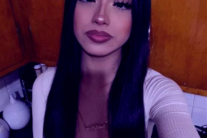 Sienna, 31, a red dark-eyed latina companion based in San Antonio Buenavista. Offering Travel Companion, Party Girl, OWO, A-Level. Available for incall and o...