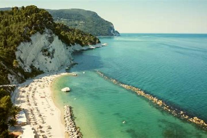Sienna, 31 — Escort in Ponte Cingoli, Italy