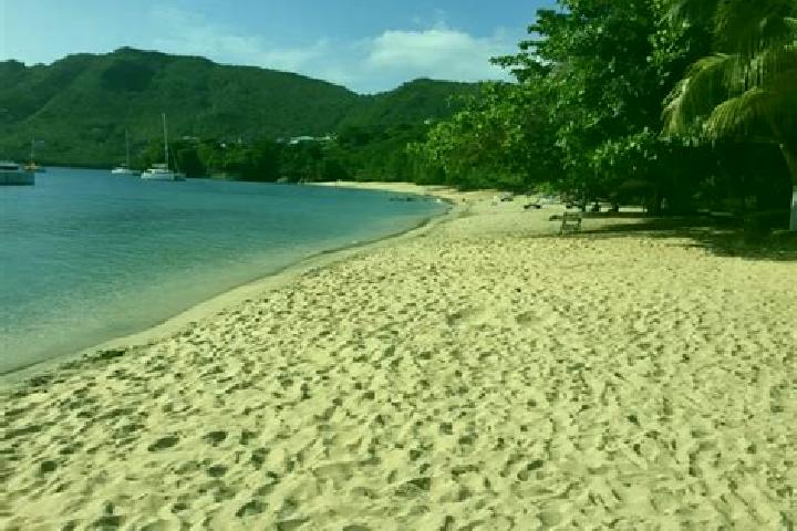 Sienna, 31 — Escort in Vermont, Saint Vincent and the Grenadines