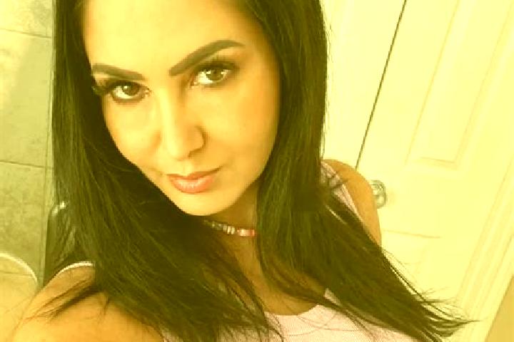 Sienna, 32, a black grey-eyed caribbean companion based in Gounpar. Offering Travel Companion, Party Girl, Erotic Massage, Deep French Kissing. Available for...