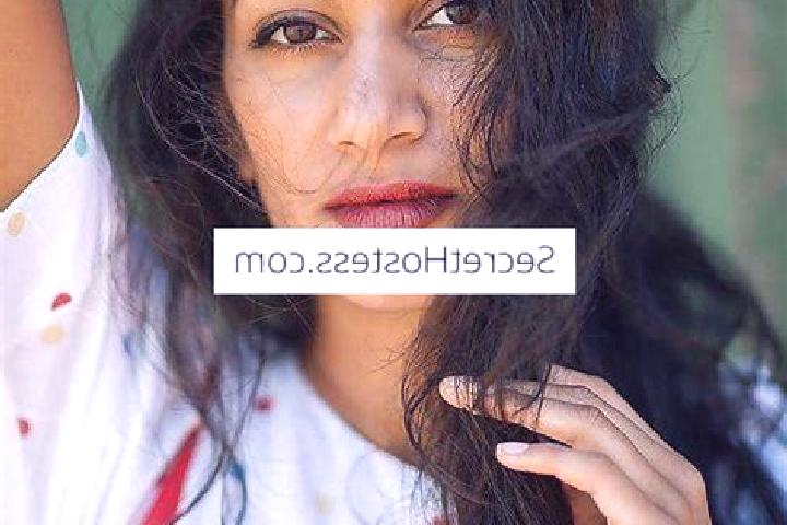Sienna, 32, a black grey-eyed indian companion based in Chaykovskaya. Offering Party Girl, Couples, Travel Companion. Available for incall and outcall, day a...