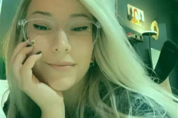 Sienna, 32, a blonde grey-eyed mediterranean companion based in Cocal do Sul. Offering OWO, GFE, Couples, Fetish, Erotic Massage. Available for incall and ou...