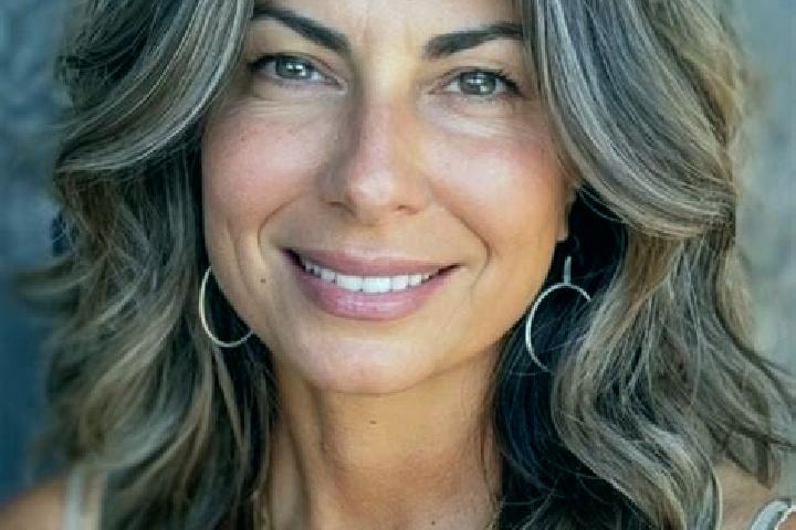 Sienna, 32, a brunette grey-eyed middle eastern companion based in Csabrendek. Offering Couples, CIM, Tantra. Available for incall and outcall, day and eveni...