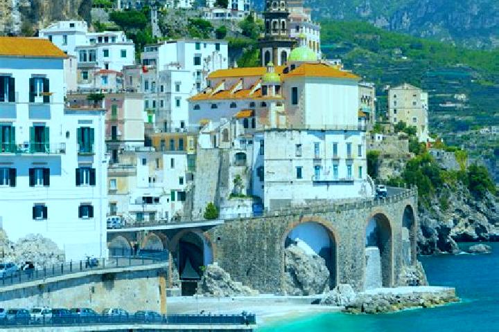 Sienna, 32 — Escort in Cella Dati, Italy