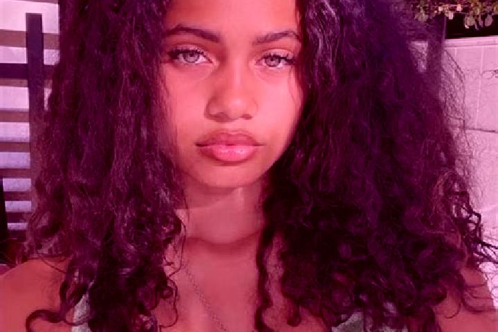Sienna, 33, a black green-eyed mixed companion based in Wetter. Offering Party Girl, Duos, Overnight. Available for incall and outcall, overnight bookings av...