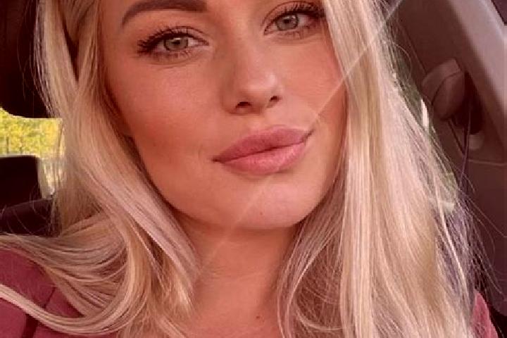 Sienna, 33, a blonde hazel-eyed caribbean companion based in Marishes. Offering BDSM, Dinner Date, CIM, Massage. Available for incall and outcall, overnight ...