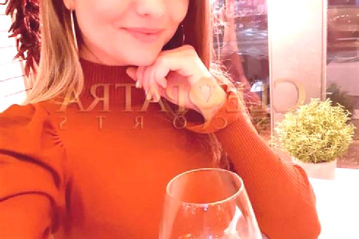 Sienna, 33, a red grey-eyed asian companion based in Spigno Monferrato. Offering Party Girl, Erotic Massage, BDSM, Massage, OWO. Available for incall and out...