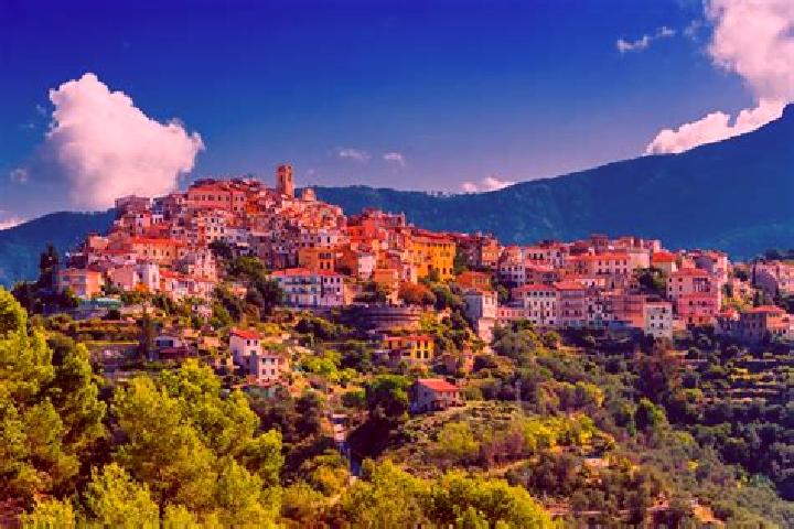Sienna, 33 — Escort in Perinaldo, Italy
