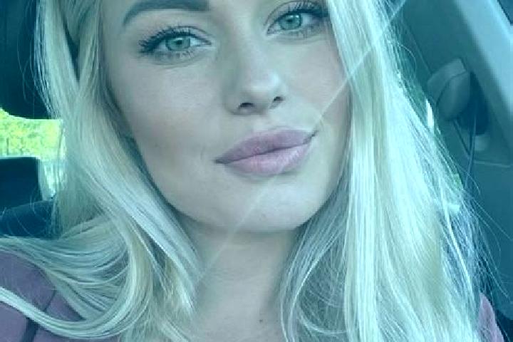 Sienna, 34, a blonde hazel-eyed ebony companion based in Heku. Offering Prostate Massage, Party Girl, Roleplay, Couples. Available for incall and outcall, da...