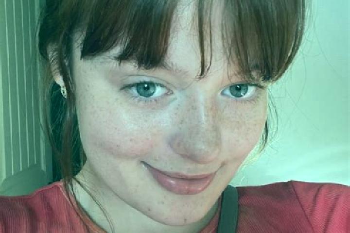 Sienna, 34, a red dark-eyed european companion based in Guadramiro. Offering BDSM, Prostate Massage, Roleplay, Deep French Kissing, 69. Available for incall ...