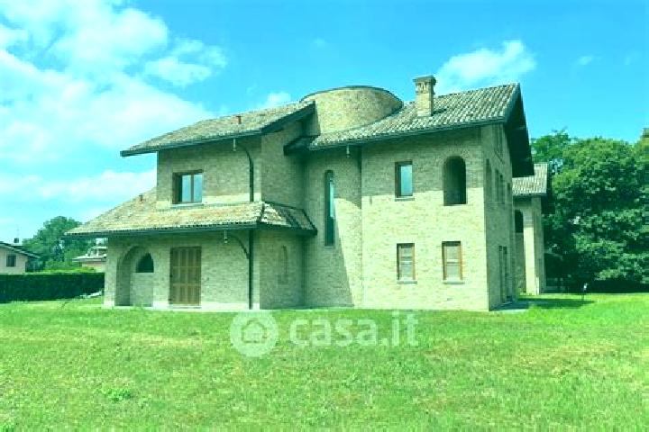 Sienna, 34 — Escort in Case Manzoni-Pascolo-Coroldo, Italy
