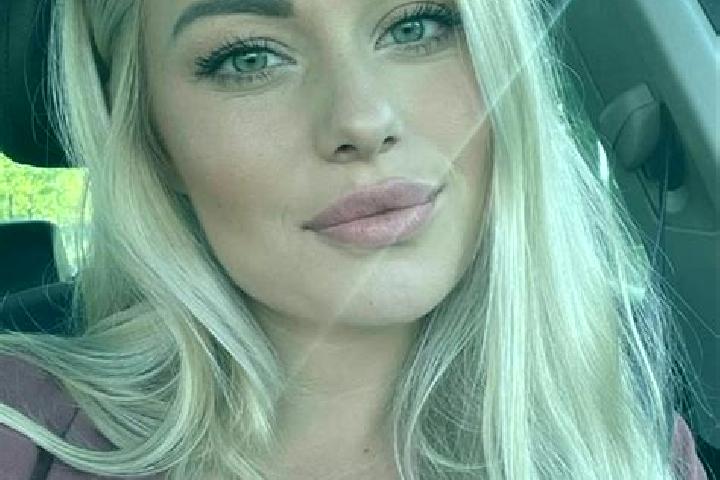 Sienna, 35, a blonde hazel-eyed asian companion based in Louverne. Offering Girlfriend Experience, Erotic Massage, A-Level, 69. Available for incall and outc...