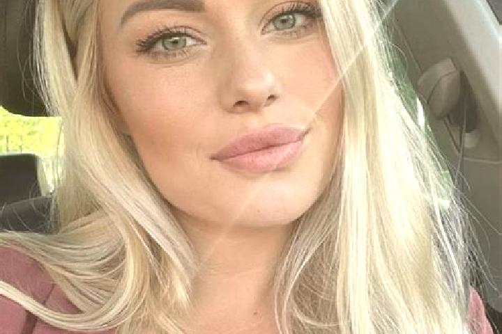 Sienna, 35, a blonde hazel-eyed ebony companion based in Sauveterre-de-Bearn. Offering Prostate Massage, 69, Couples. Available for incall and outcall, day a...
